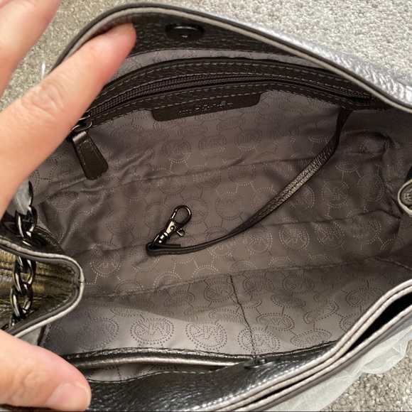 Michael Kors chain shoulder bag crossbody NWT - Picture 4 of 5